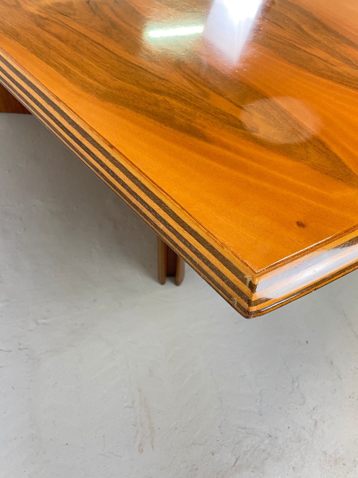 Tavolo da pranzo in stile Maxalto