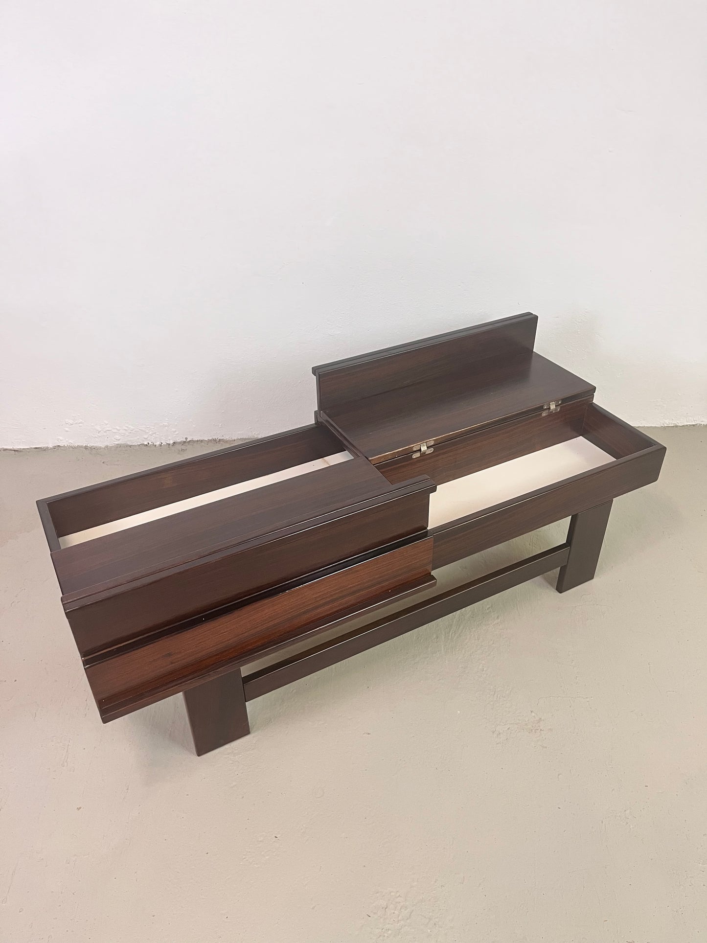 Tavolino da caffè, Vittorio Introini per Saporiti