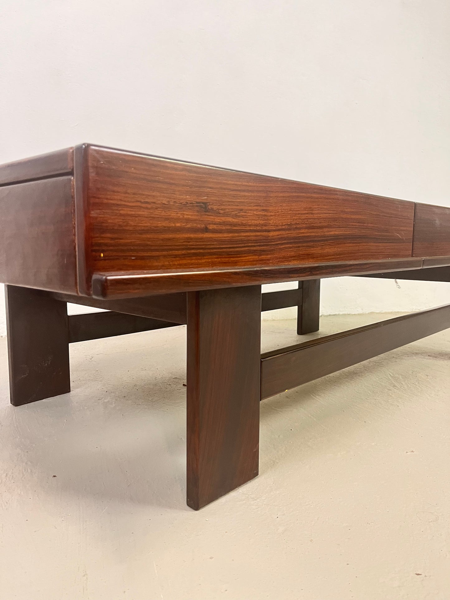 Tavolino da caffè, Vittorio Introini per Saporiti