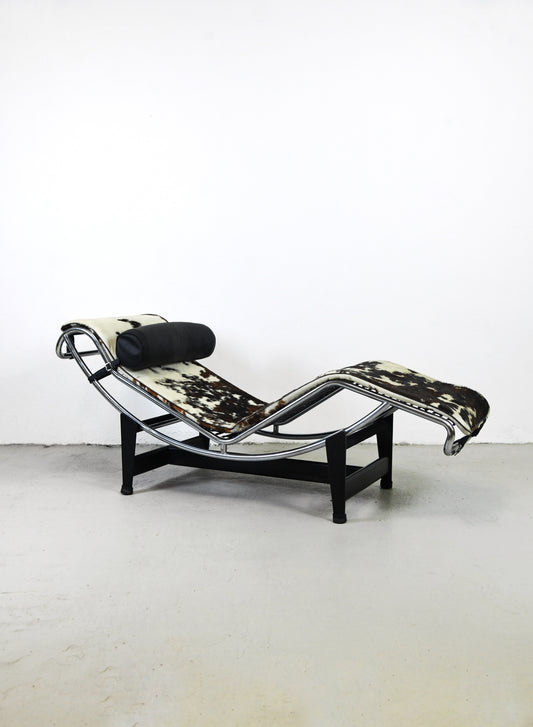 Chaise longue LC4, Le Corbusier per Cassina