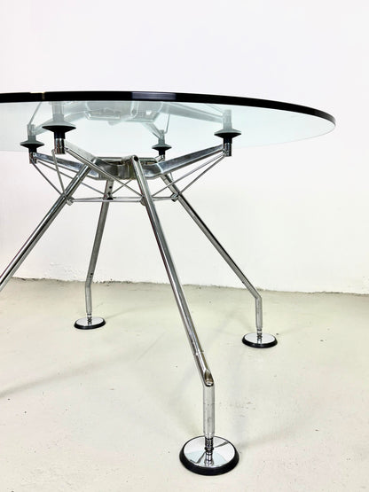 Tavolo Nomos, Norman Foster per Tecno