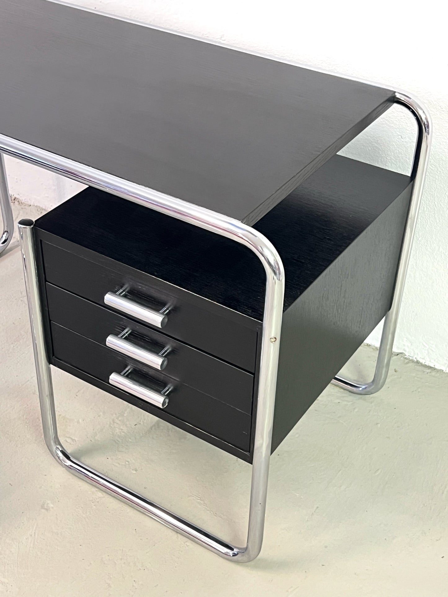 Scrivania S 285, Marcel Breuer per Thonet