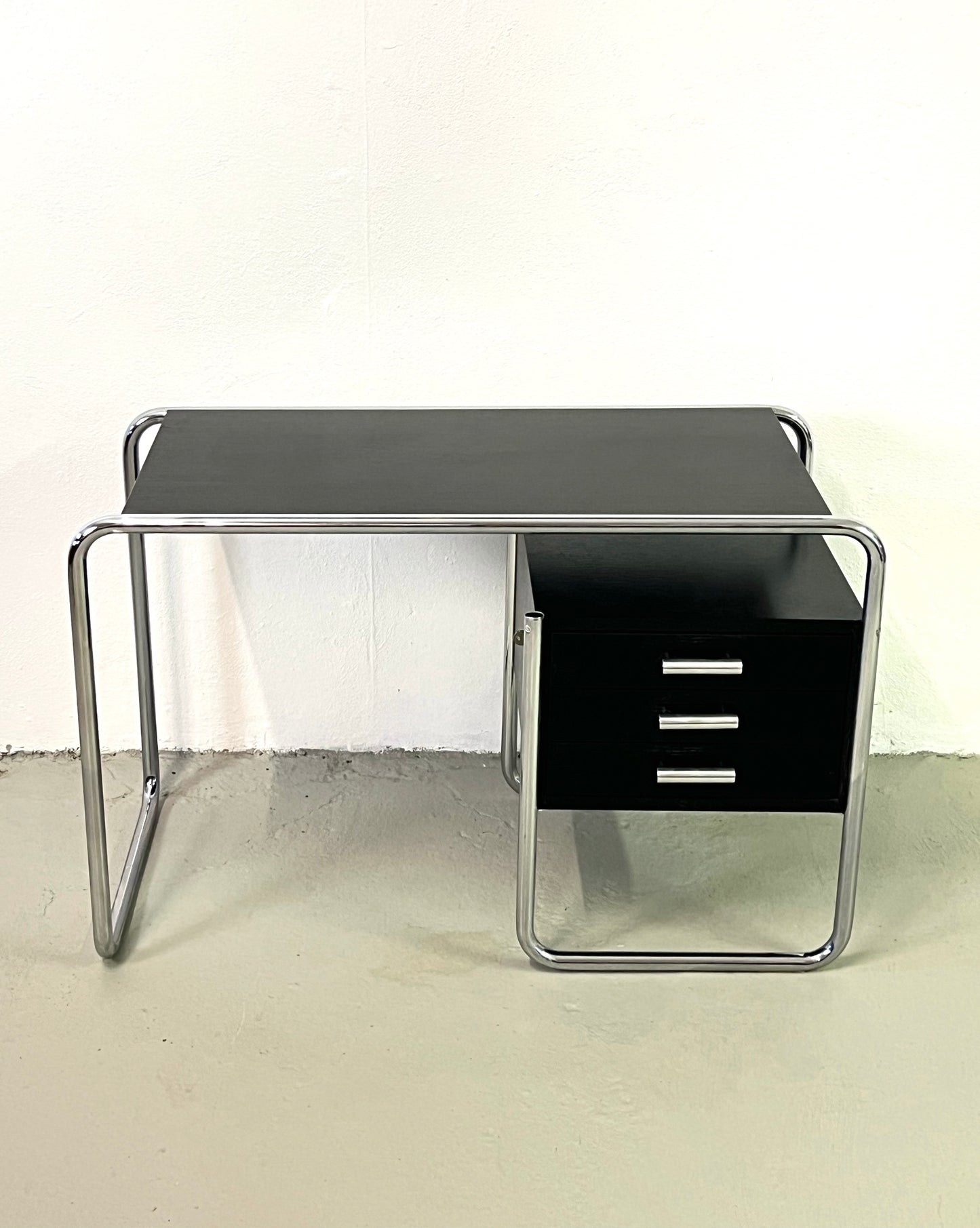 Scrivania S 285, Marcel Breuer per Thonet