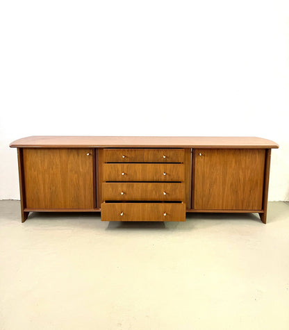 Credenza in stile Maxalto