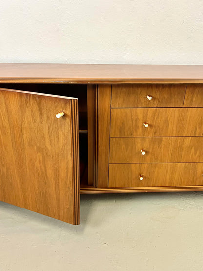 Credenza in stile Maxalto