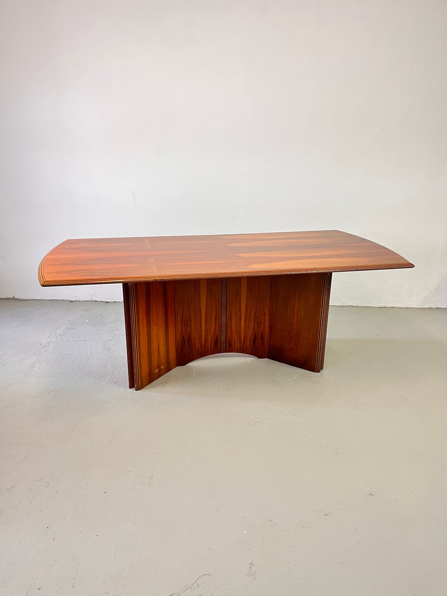 Tavolo da pranzo in stile Maxalto