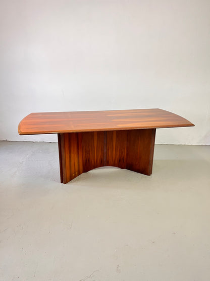 Tavolo da pranzo in stile Maxalto