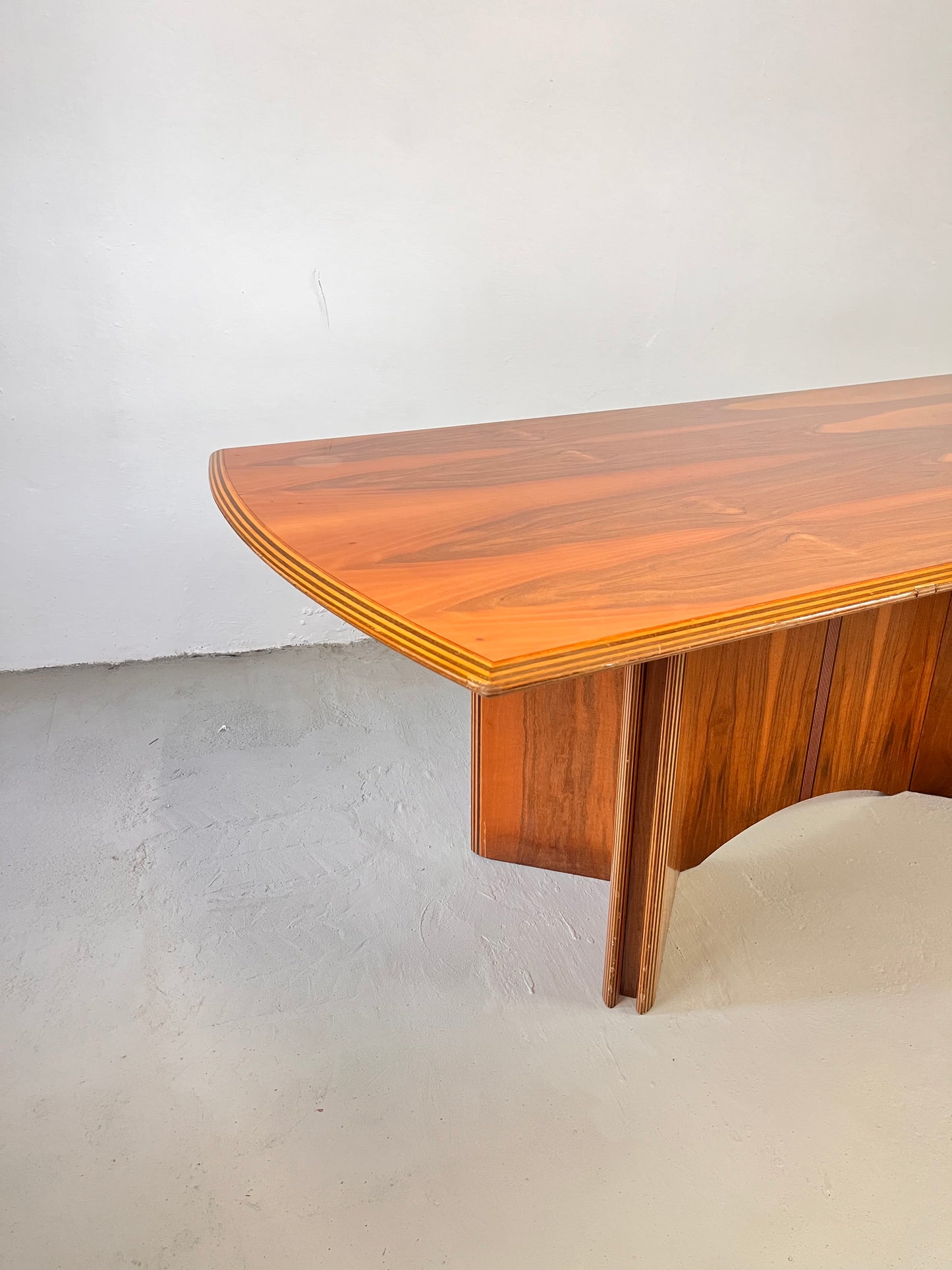 Tavolo da pranzo in stile Maxalto