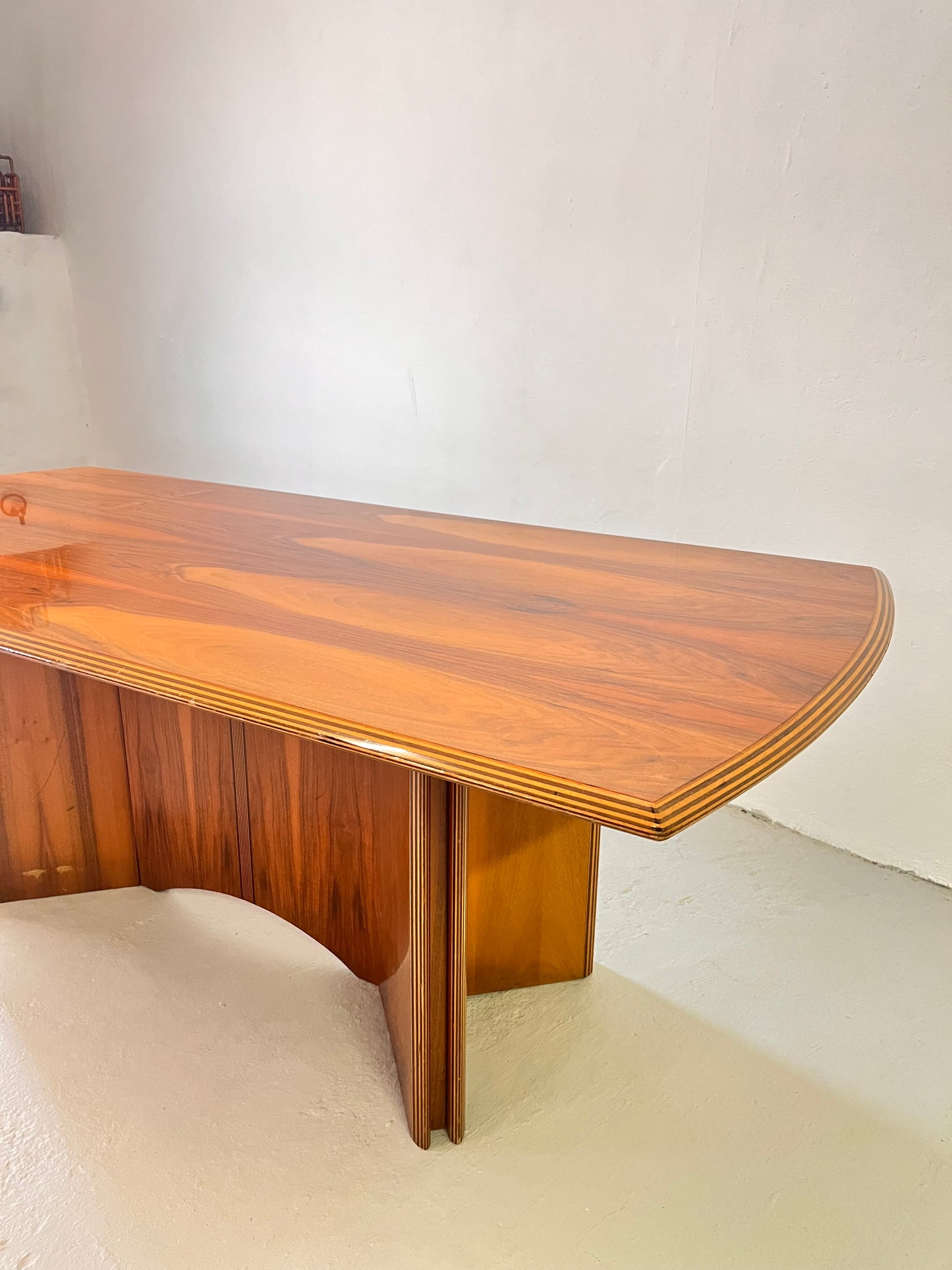 Tavolo da pranzo in stile Maxalto